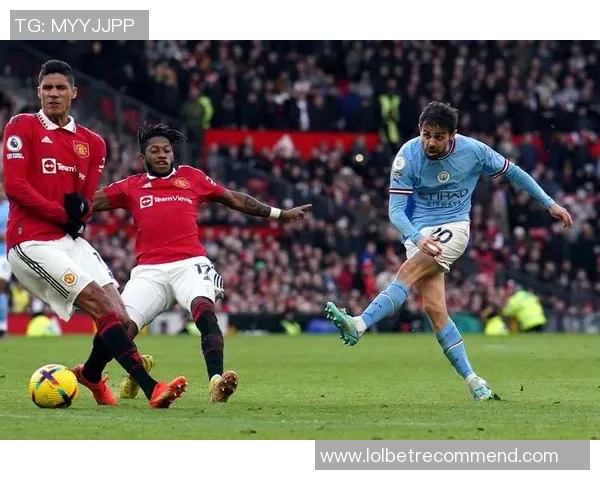 足总杯惊现冷门那不勒斯与曼城战成平局引发全场震惊