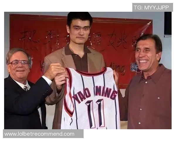 姚明父母的年龄揭秘及其对他职业生涯的影响分析