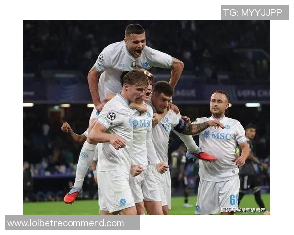 本菲卡主场大胜切尔西3-0绝杀时刻点燃全场激情 本菲卡主场大胜切尔西3-0绝杀时刻点燃全场激情