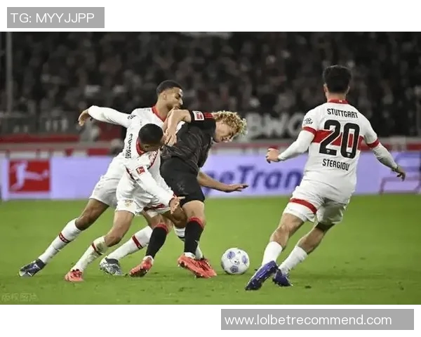 德甲焦点战平局揭晓乌龙球成比赛转折点引发热议