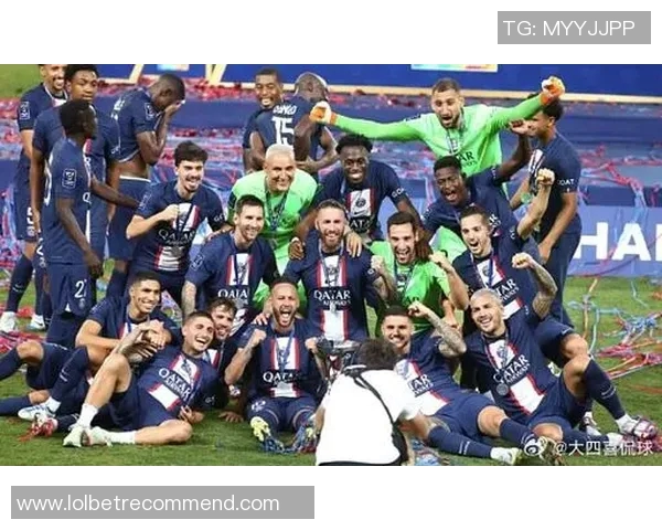 中超赛场惊现大冷门巴黎圣日耳曼狂胜皇马引发争议判罚热议