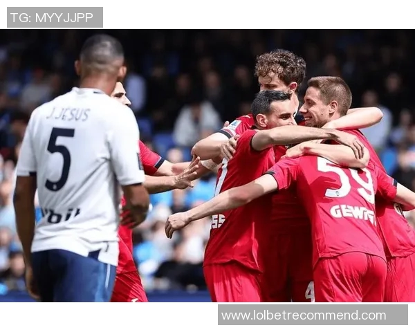 意甲精彩对决那不勒斯4-0大胜里昂补时进球点燃全场激情