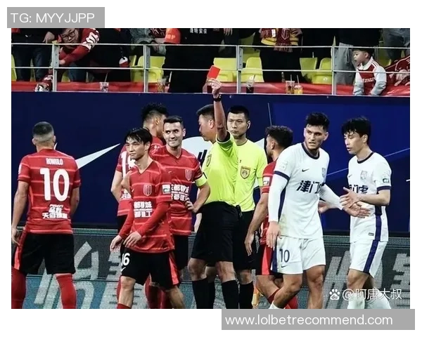 尤文图斯狂胜AC米兰4-0足总杯争议判罚引发全场热议